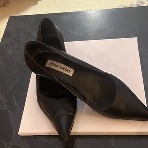 Steve Madden Black Pointed Toe Heels